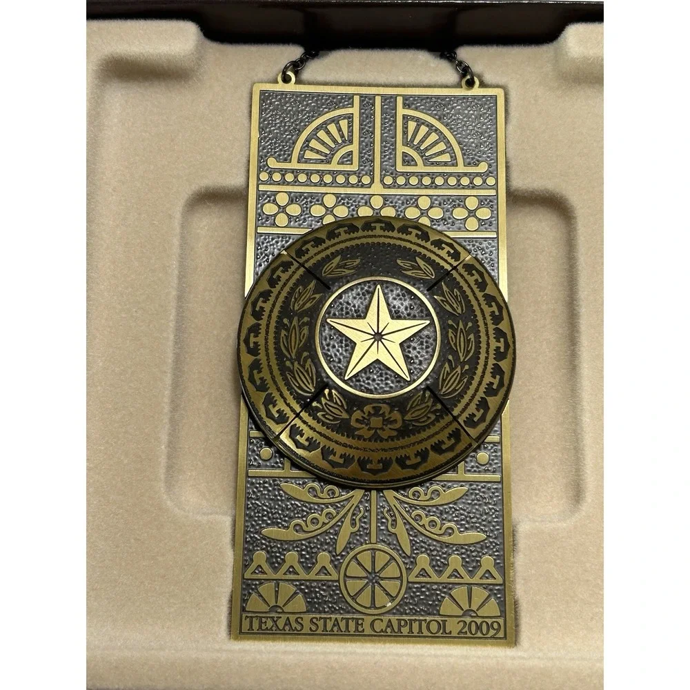 Texas State Capitol Ornament‎ 2009